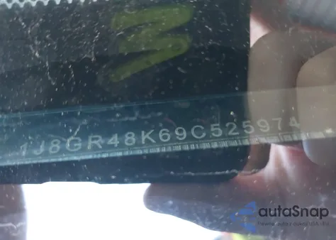 2009 Jeep Grand Cherokee Laredo from USA, damaged, VIN 1J8GR48K69C525974